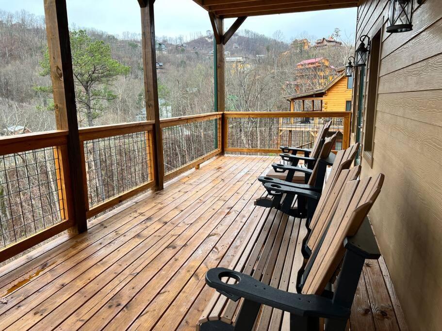 * * 4 Master Bedrooms, Views, Theater, Arcade, Evc Gatlinburg Exteriör bild