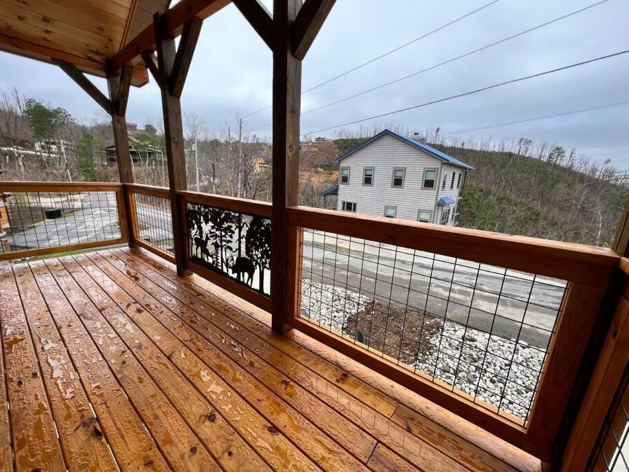 * * 4 Master Bedrooms, Views, Theater, Arcade, Evc Gatlinburg Exteriör bild