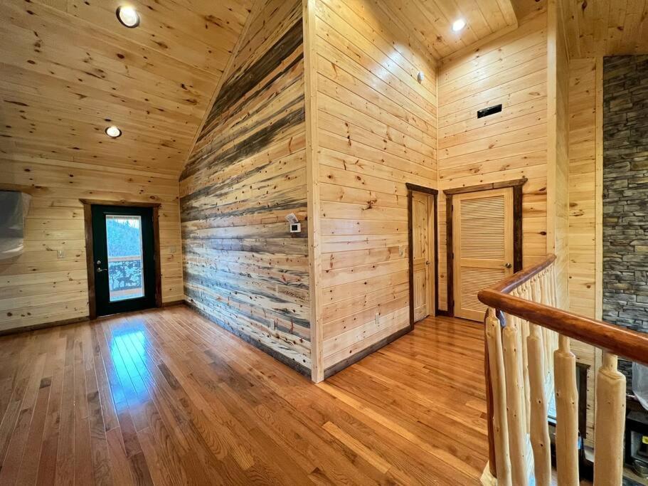 * * 4 Master Bedrooms, Views, Theater, Arcade, Evc Gatlinburg Exteriör bild