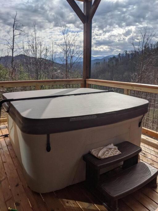 * * 4 Master Bedrooms, Views, Theater, Arcade, Evc Gatlinburg Exteriör bild