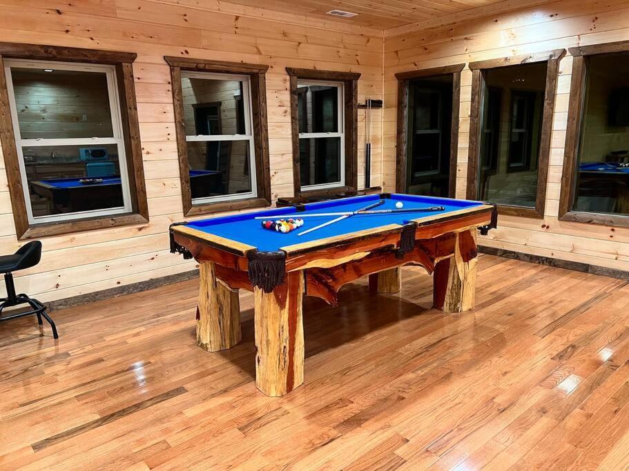* * 4 Master Bedrooms, Views, Theater, Arcade, Evc Gatlinburg Exteriör bild