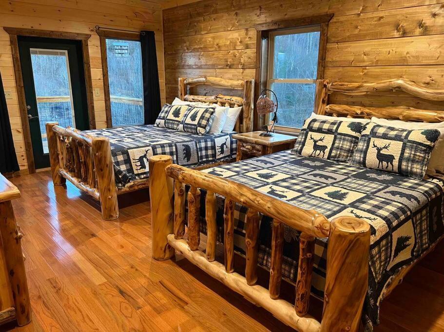 * * 4 Master Bedrooms, Views, Theater, Arcade, Evc Gatlinburg Exteriör bild